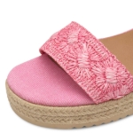 Obrázek z Tamaris 1-28059-44-531 Dámské sandály na klínku růžové 