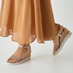 Obrázek z Tamaris 1-28725-46-900 Dámské sandály na klínku bronzové 