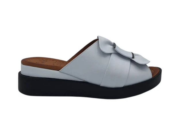 Obrázek z Wild 037-349-53 Dámské pantofle bílé 