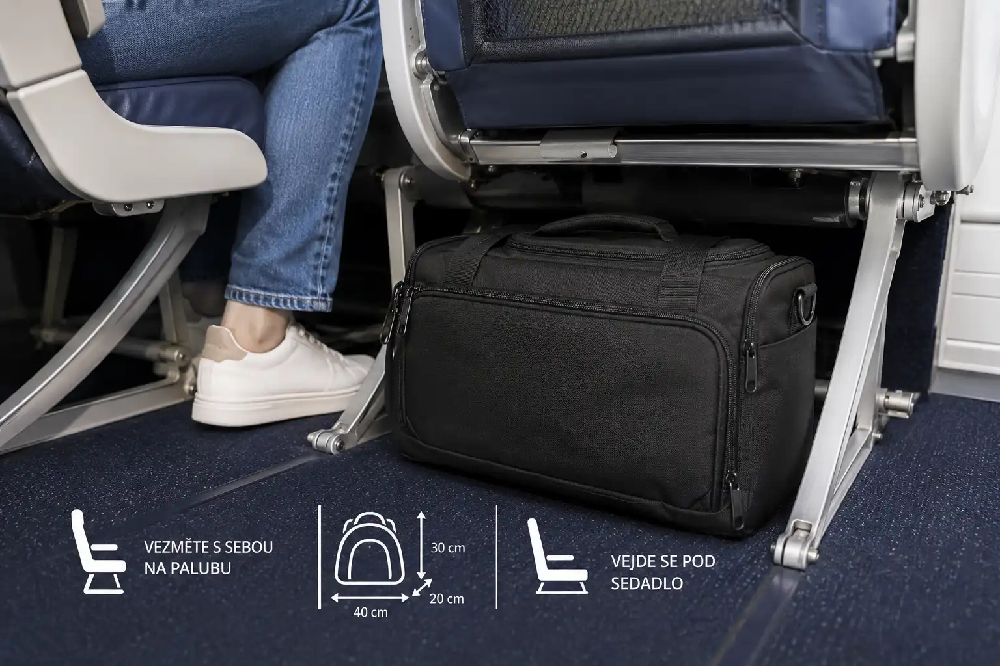 Taška do letadla splňující limity pro zavazadlo pod sedadlo